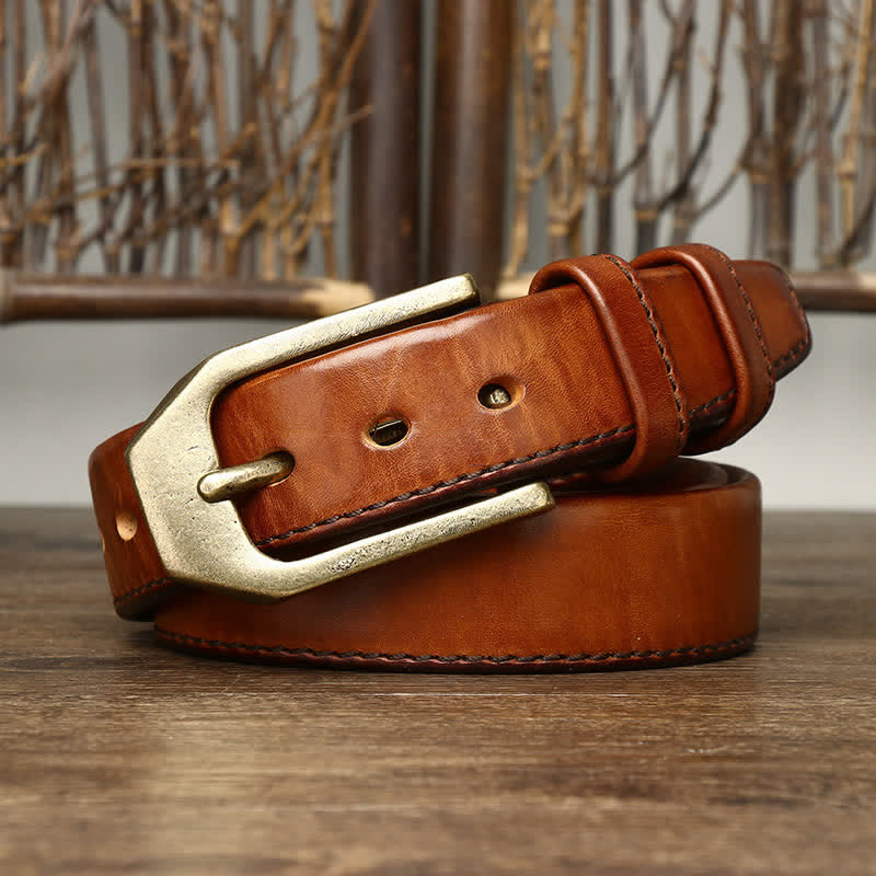 Cinturón de cuero brillante con hebilla rectangular para hombre
