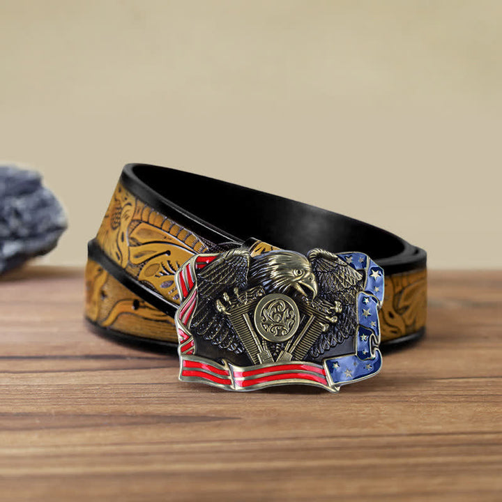 Cinturón de cuero con hebilla multicolor con diseño de águila patriótica para hombre