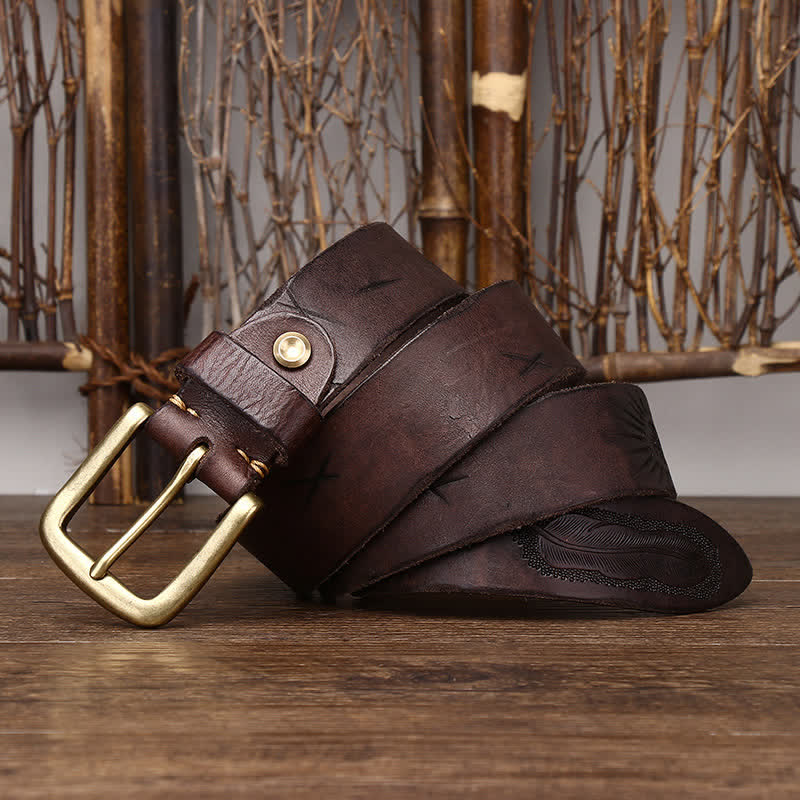 Cinturón de piel pura con estampado de plumas en relieve para hombre