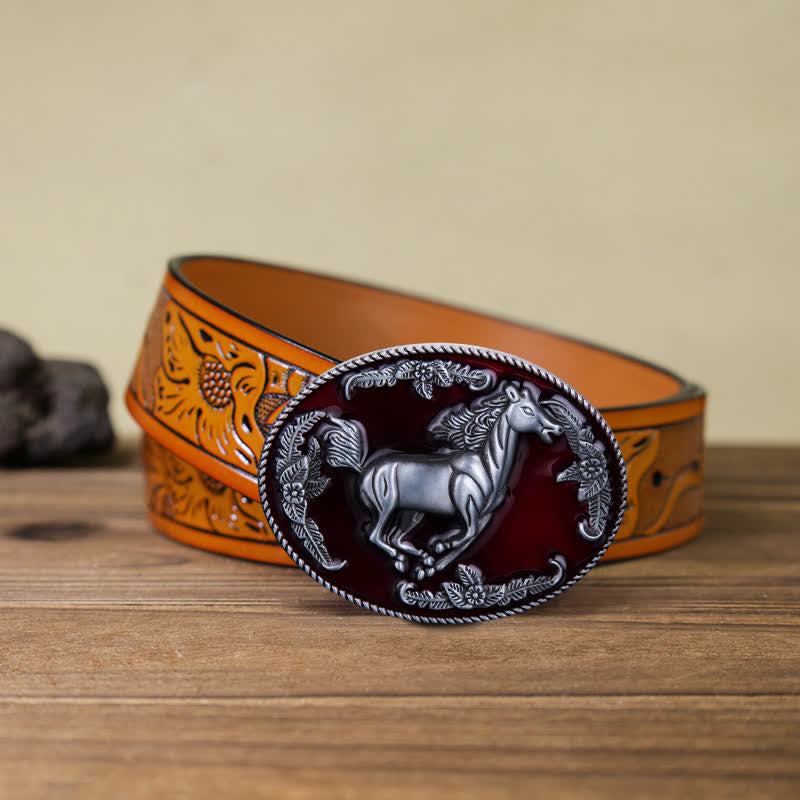 Cinturón de cuero con hebilla de caballo corriendo esmaltado en rojo para hombre hecho a mano