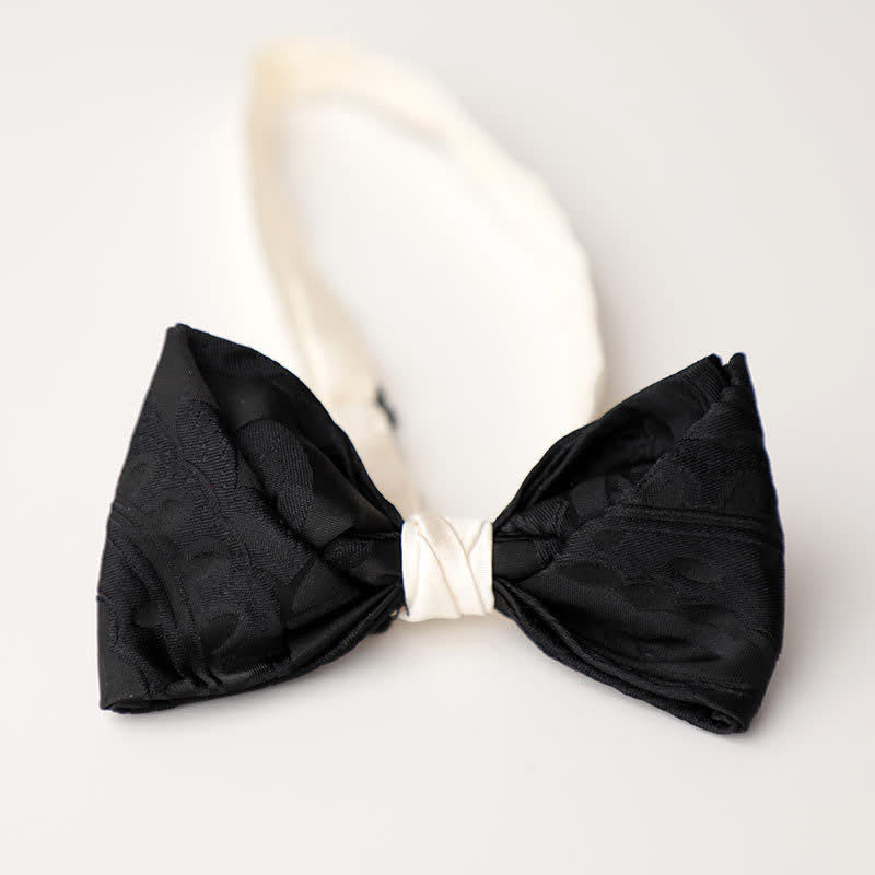 Pajarita elegante negra y blanca a juego para hombre