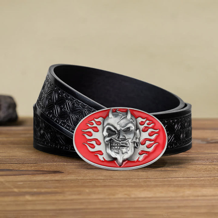 Cinturón de cuero con hebilla de calavera de diablo con llama roja para hombre