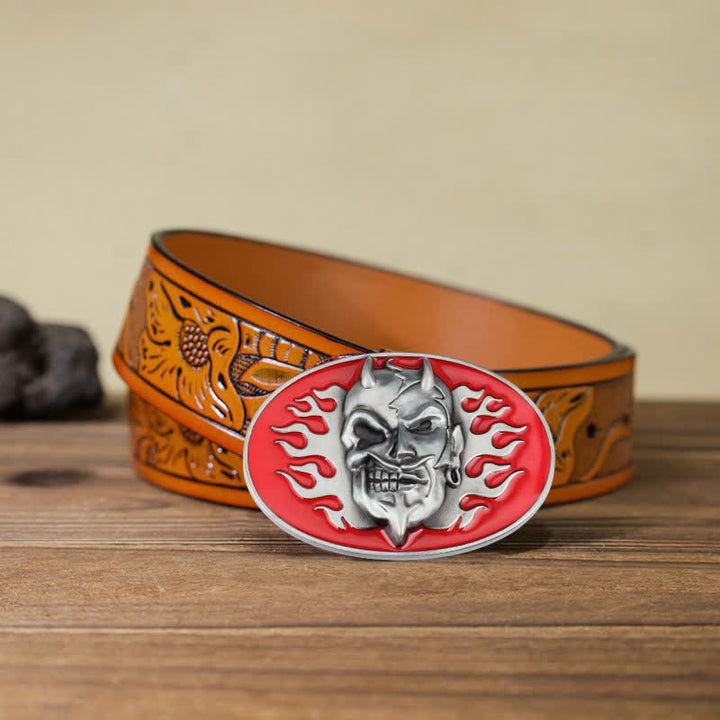 Cinturón de cuero con hebilla de calavera de diablo con llama roja para hombre