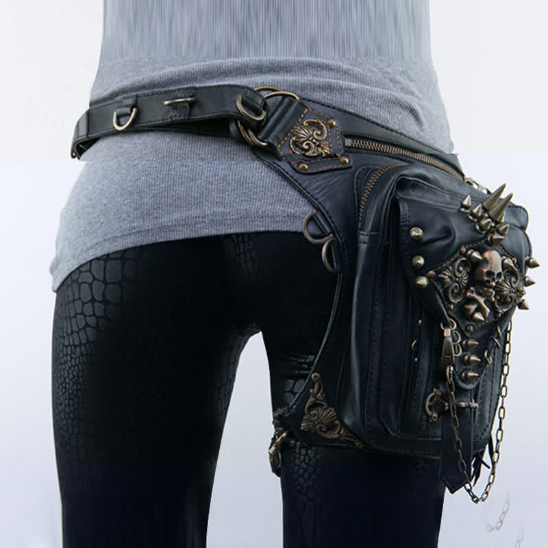 Riñonera estilo gótico retro steampunk con calaveras y tachuelas