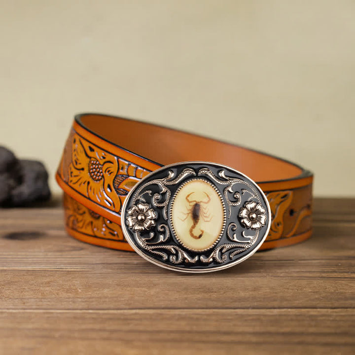 Cinturón de cuero con hebilla de escorpión luminoso y decorativo para hombre hecho a mano