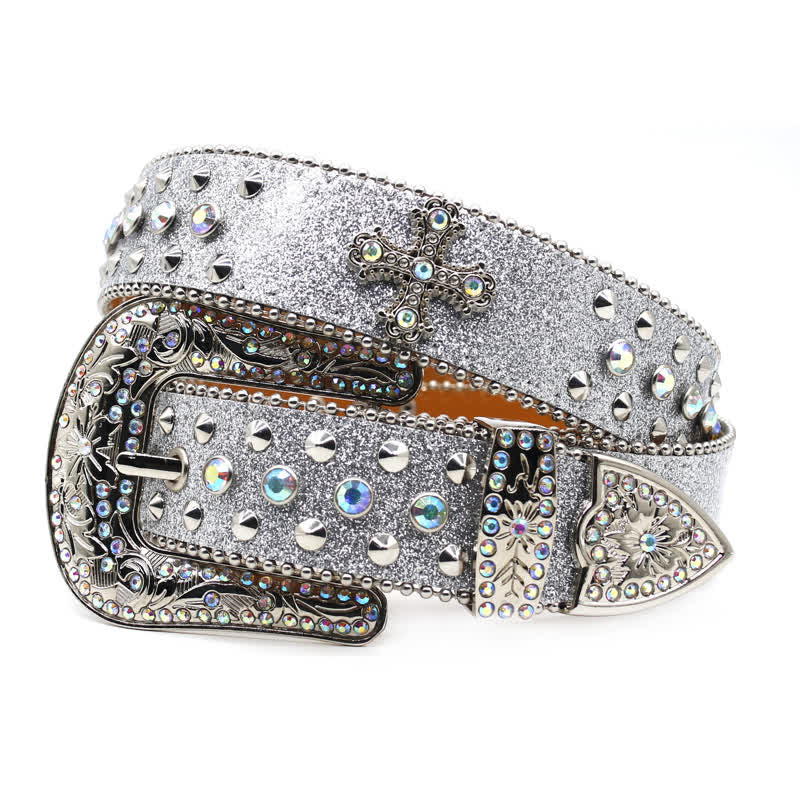Cinturón de cuero con tachuelas y diamantes de imitación con forma de cruz gótica