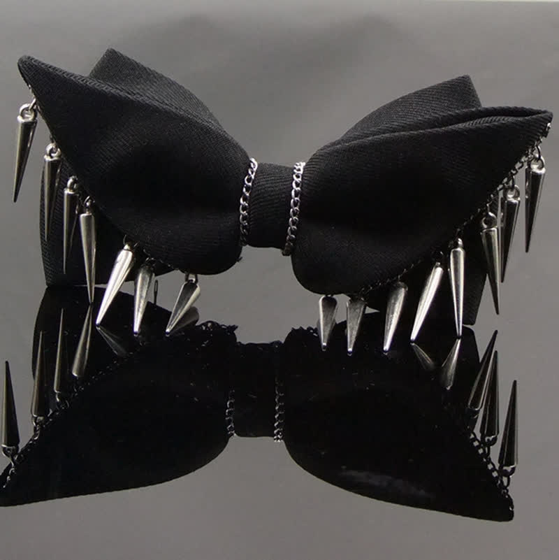 Pajarita con borlas y remaches de estilo punk para hombre