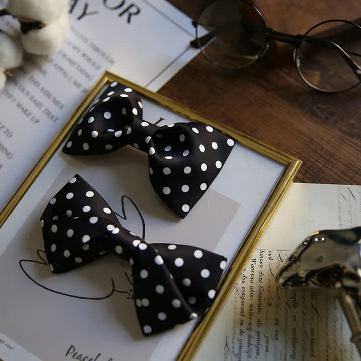Pajarita elegante de lunares blancos para hombre