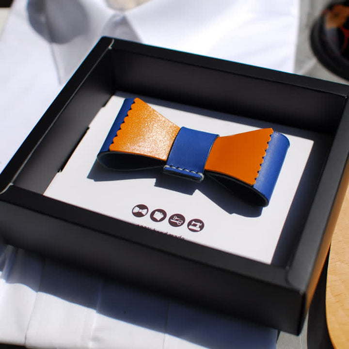 Pajarita de cuero curtido con combinación de colores única para hombre