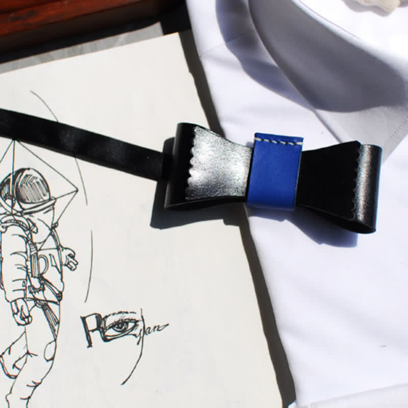 Pajarita de cuero curtido con combinación de colores única para hombre