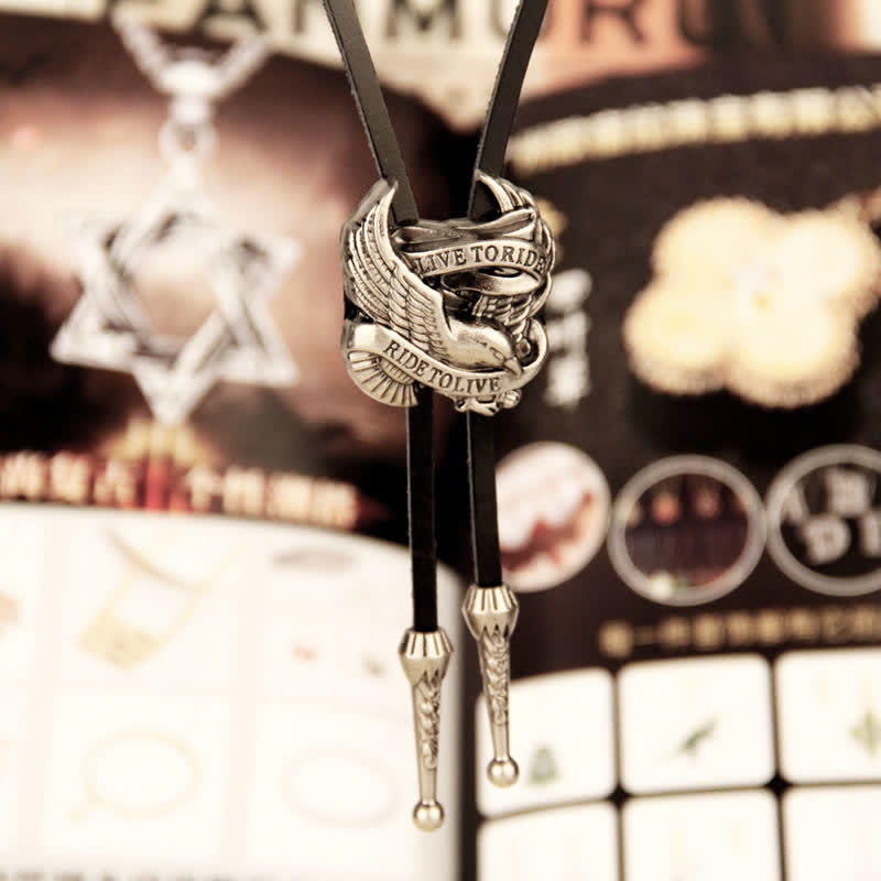 Corbata bolo con águila en vuelo encantadora del oeste