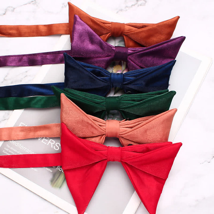 Pajarita de hombre de gran tamaño con diseño plegado y brillante