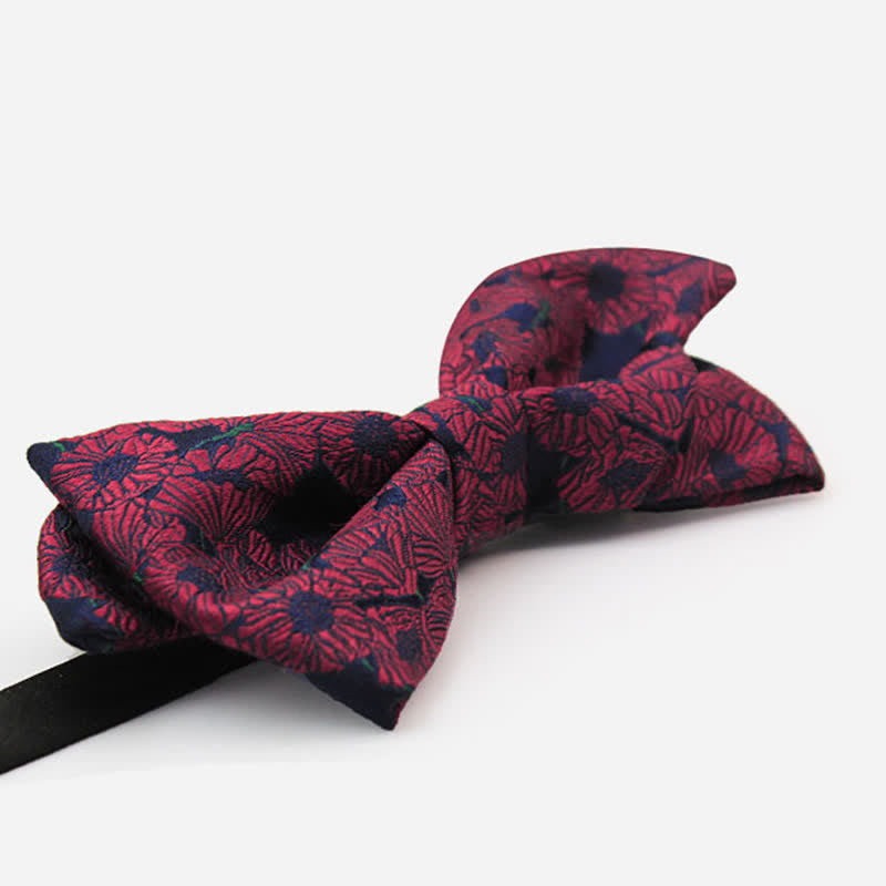 Pajarita con diseño floral y forma de bigote para hombre