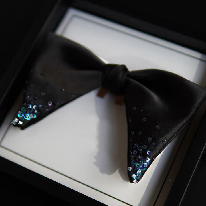 Pajarita de hombre de gran tamaño con lentejuelas en azul degradado y punta puntiaguda