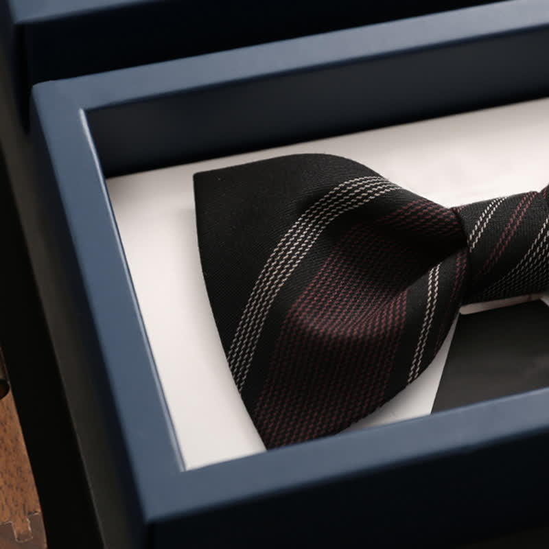 Pajarita formal de rayas burdeos y negras para hombre