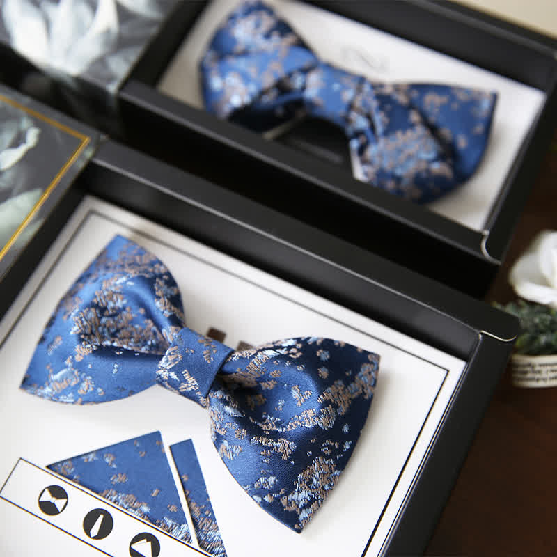 Pajarita delicada con estampado floral azul para hombre