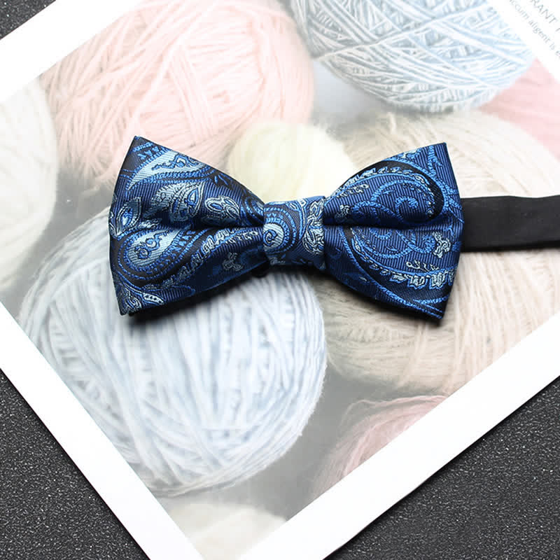 Pajarita clásica de jacquard con estampado paisley intrincado para hombre
