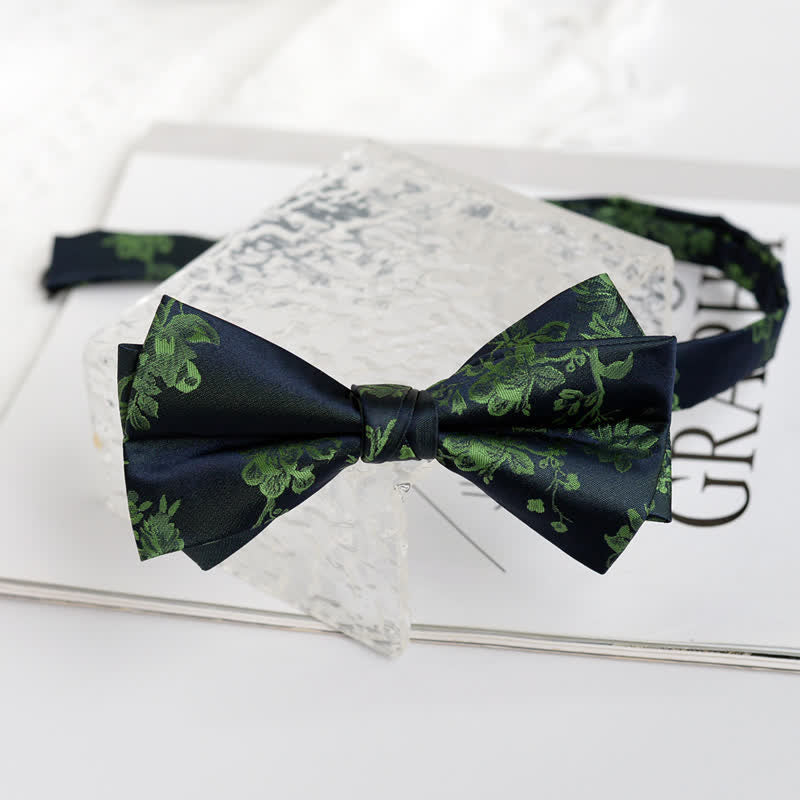Pajarita elegante con estampado floral de iris para hombre