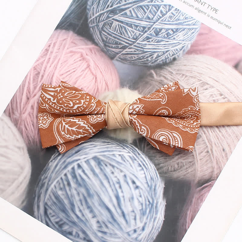 Pajarita con estampado floral de cachemira de color naranja para hombre