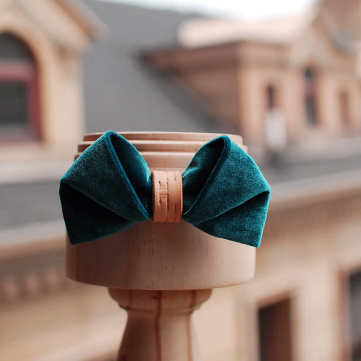 Pajarita de lazo de cuero de color liso con terciopelo trenzado para hombre