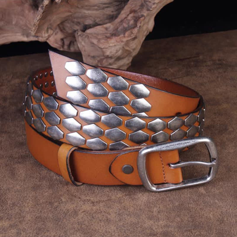 Cinturón de cuero con remaches en escamas de pescado estilo punk para hombre
