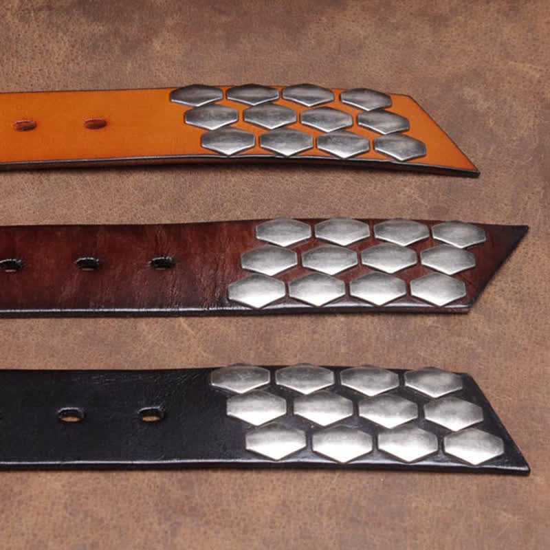 Cinturón de cuero con remaches en escamas de pescado estilo punk para hombre
