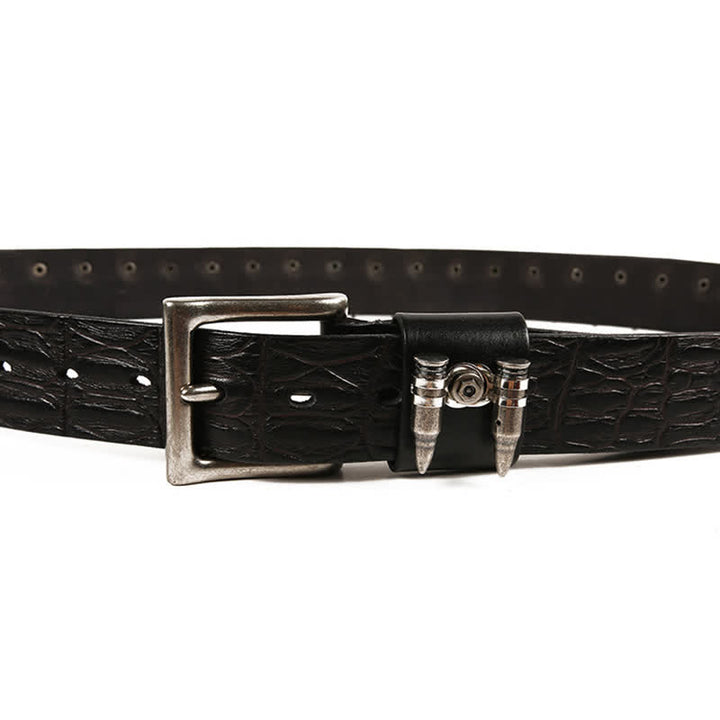 Cinturón de piel con diseño de cocodrilo y remaches de bala decorativos para hombre.