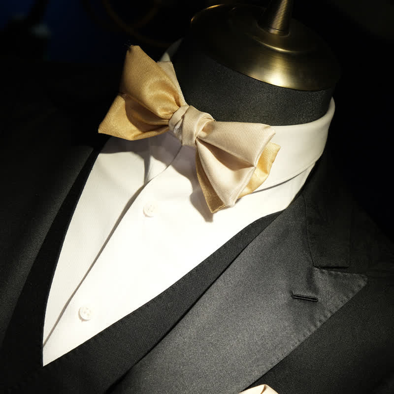 Pajarita asimétrica en contraste color albaricoque dorado para hombre