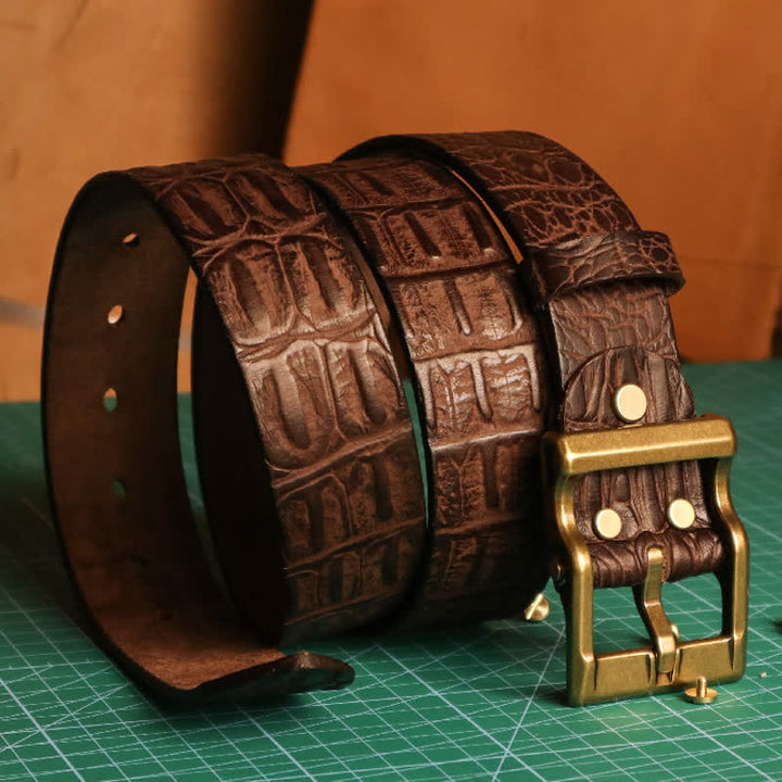 Cinturón de piel con estampado de piel de cocodrilo en relieve para hombre