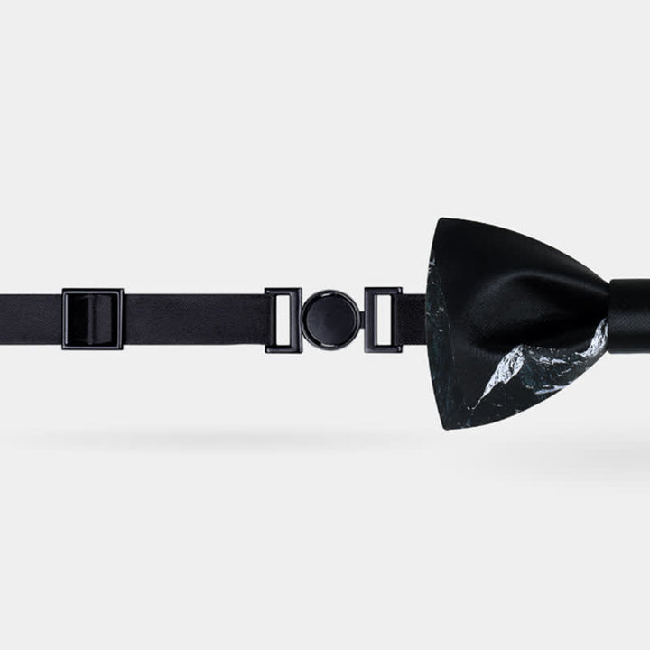 Pajarita con estampado de montañas nevadas en blanco y negro para hombre