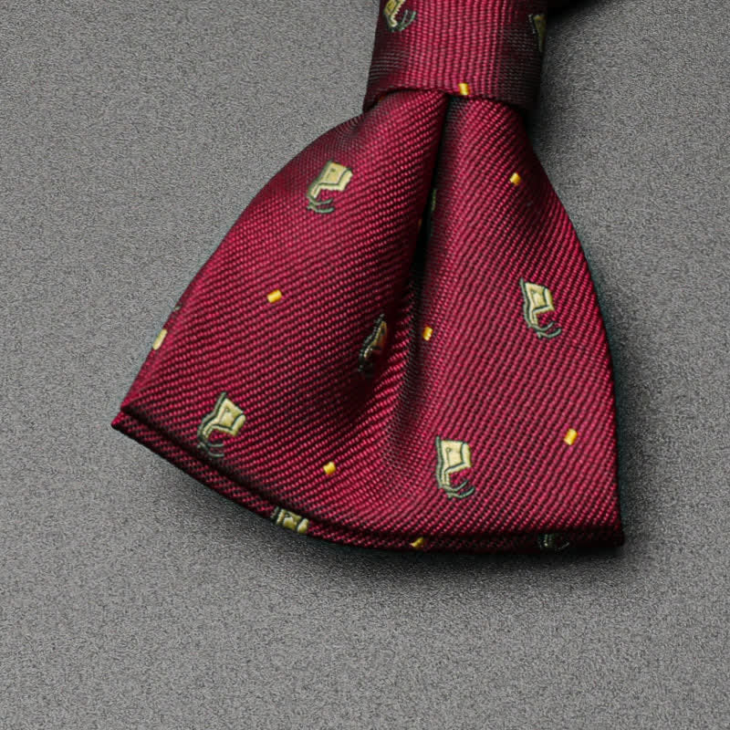 Pajarita infantil con motivos de animales de dibujos animados interesantes