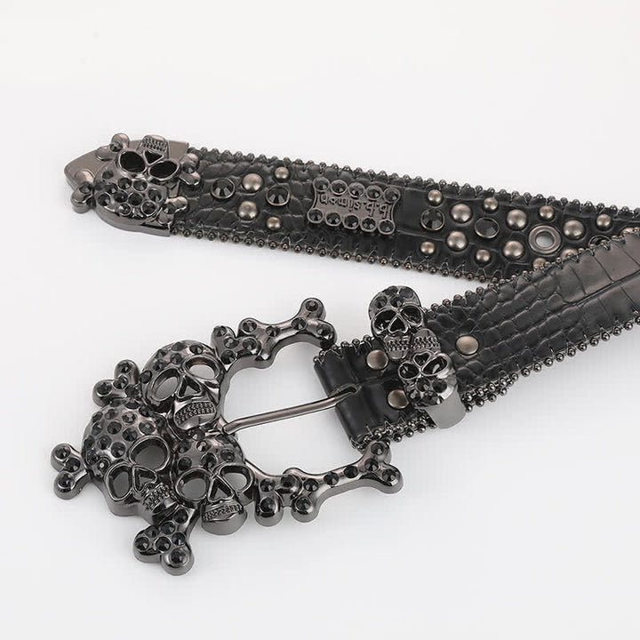 Cinturón de cuero con remaches de diamantes de imitación y mini calaveras con tachuelas brillantes