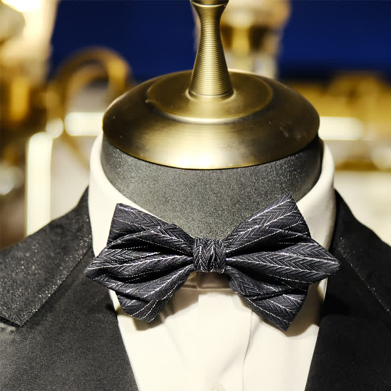 Pajarita con estampado de espiga de rayas gris oscuro para hombre