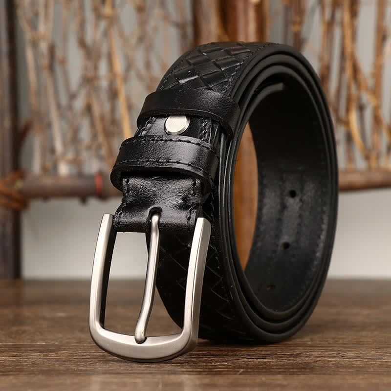 Cinturón de piel de vaca con hebilla de cobre trenzada y estilo elegante