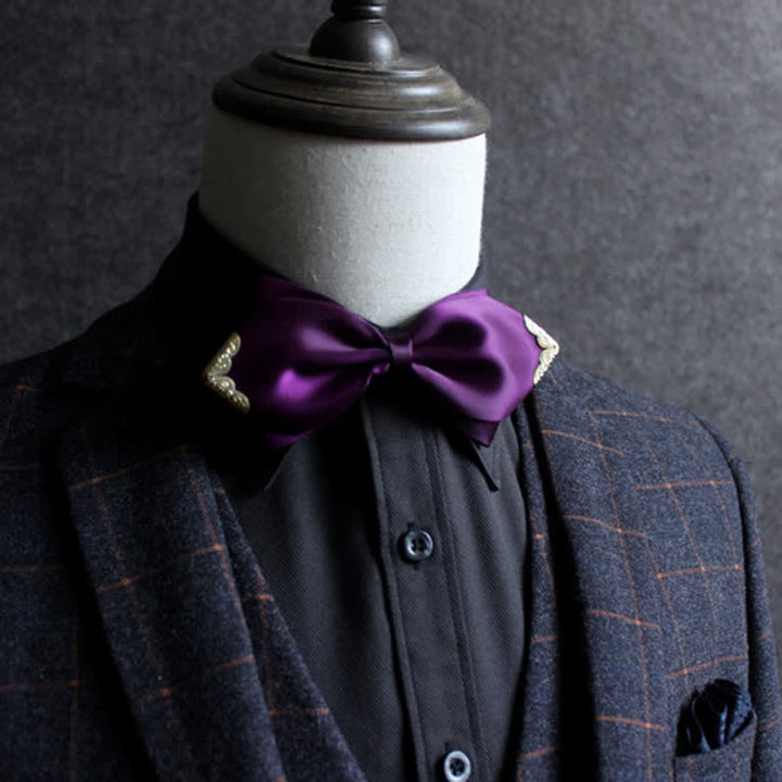 Pajarita clásica de color liso con punta dorada para hombre