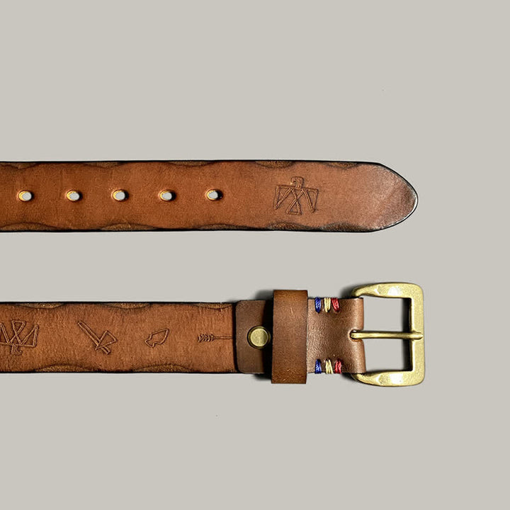Cinturón de cuero con estampado de tótem grabado con láser estilo retro informal