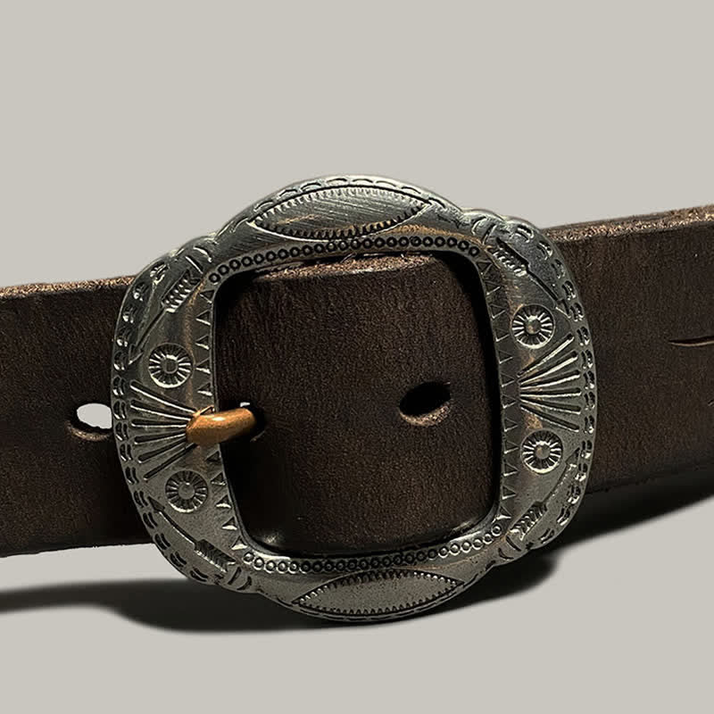 Cinturón de cuero con hebilla plateada y estampado de sol en relieve retro