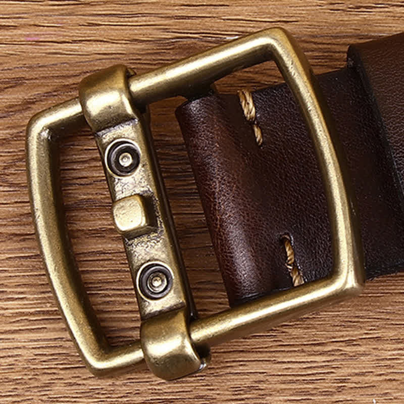 Cinturón de cuero con hebilla de pasador de latón macizo único