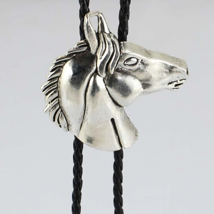 Corbata de cuero estilo bolo de vaquero con cabeza de caballo estereoscópica