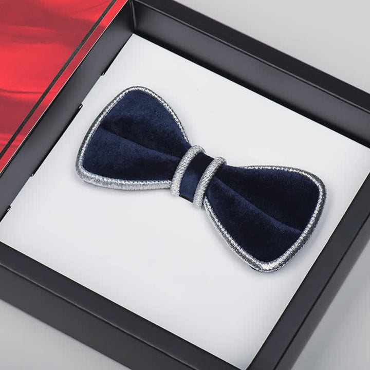 Pajarita de terciopelo con borde brillante y decoración para hombre