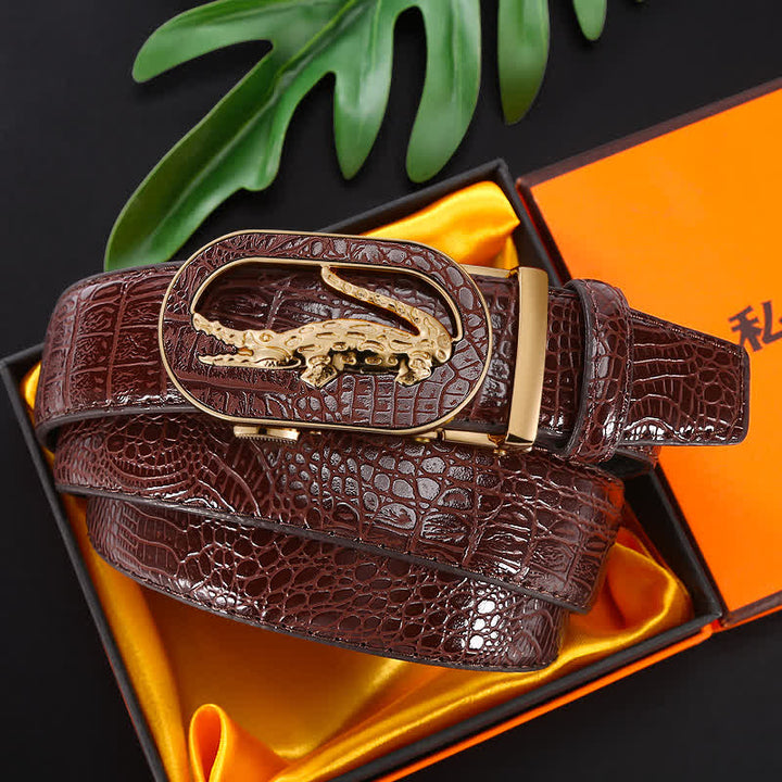 Cinturón de piel con hebilla automática de cocodrilo calado para hombre