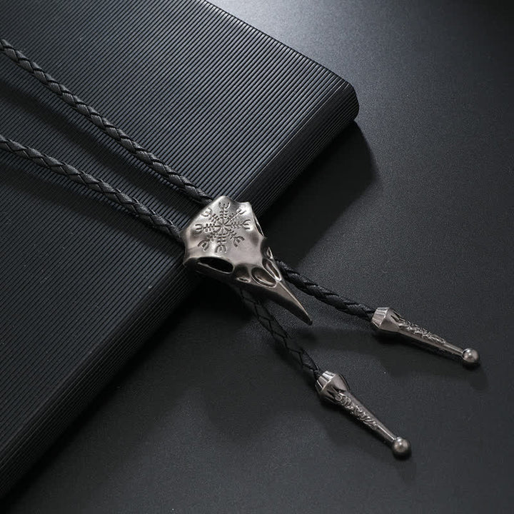 Corbata de bolo con colgante de calavera de pájaro de pico largo vikingo
