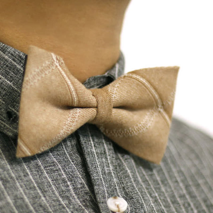 Pajarita de algodón a cuadros estilo británico de color caqui para hombre