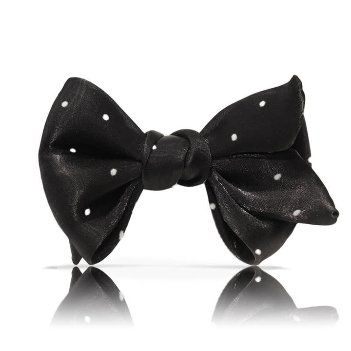 Pajarita romántica de lunares blancos y negros para hombre