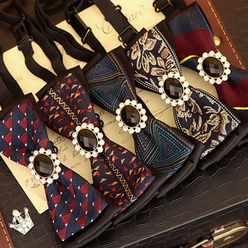 Pajarita estrecha de doble capa con cristales negros para hombre