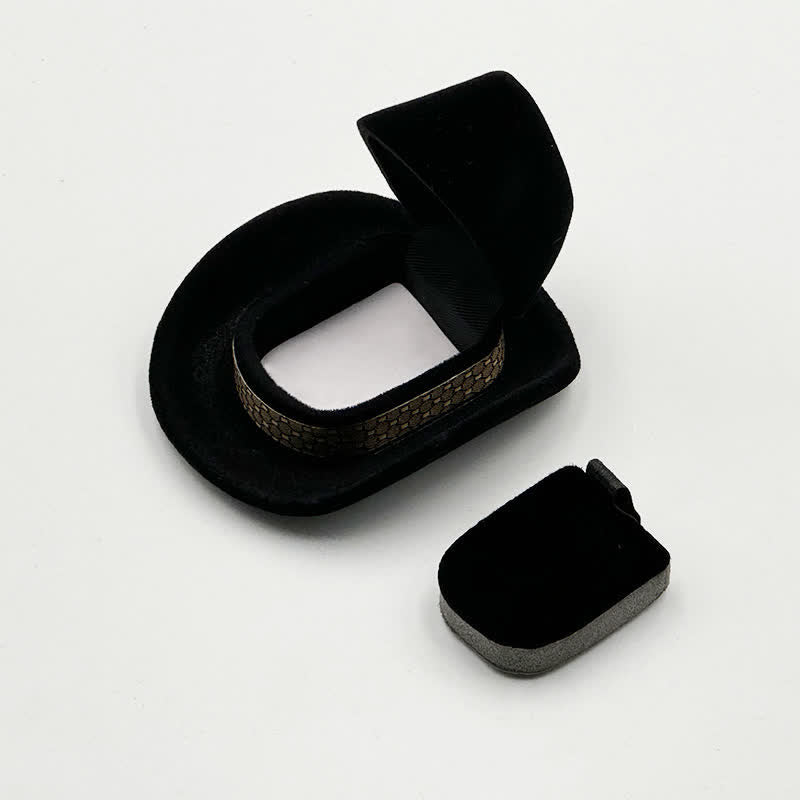 Caja de terciopelo para anillos con forma de sombrero de vaquero occidental