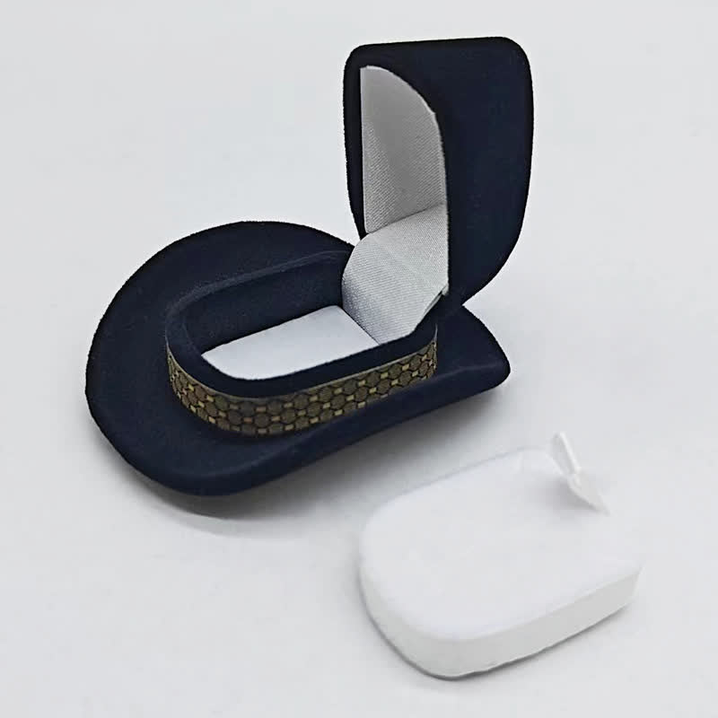 Caja de terciopelo para anillos con forma de sombrero de vaquero occidental