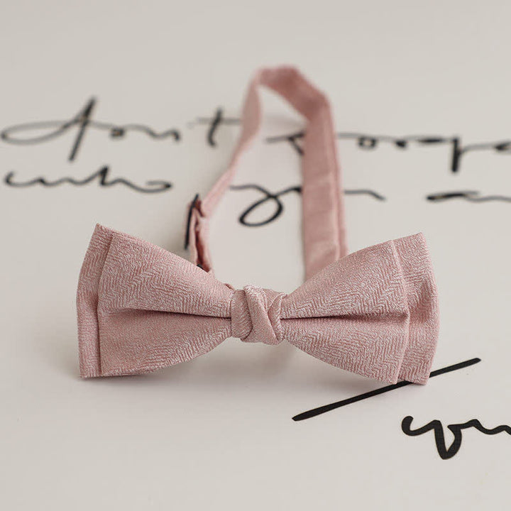 Pajarita retro sencilla de color liso para caballero con doble lazo