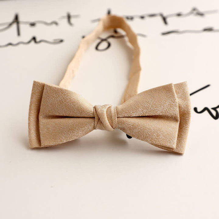 Pajarita retro sencilla de color liso para caballero con doble lazo