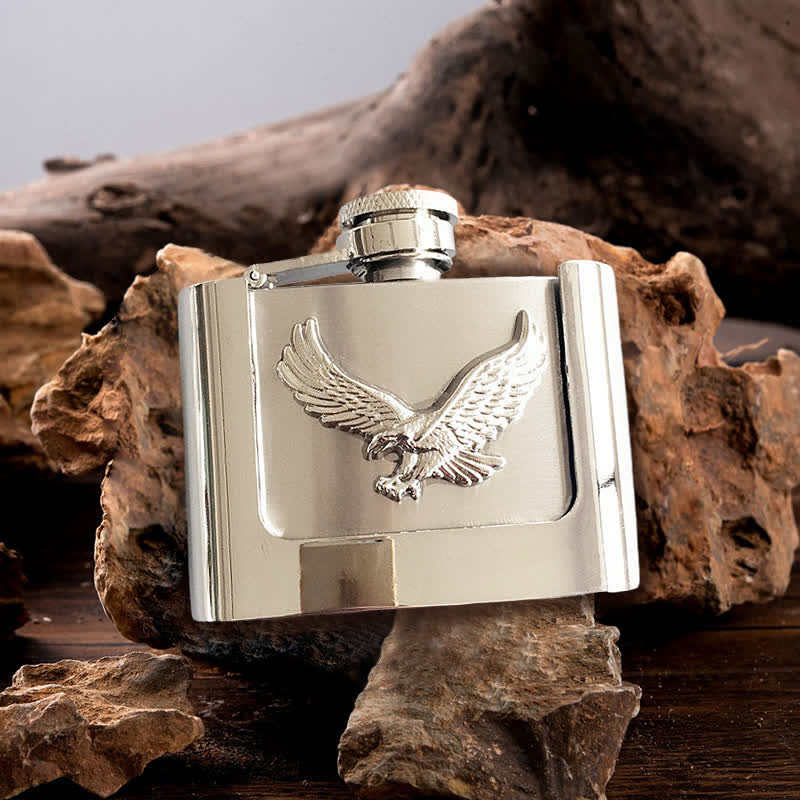 Cinturón de cuero con águila voladora de 2 oz para hombre, con frasco oculto, hecho a mano